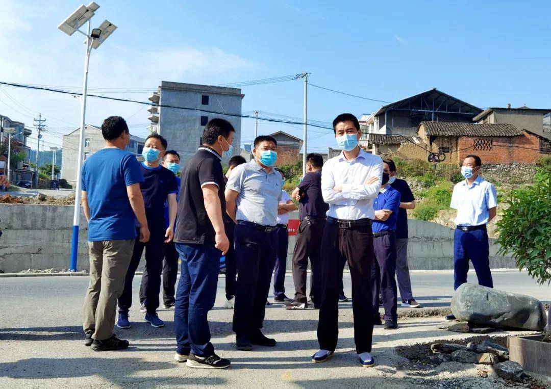 县委书记余世明调研346国道一级路改扩建工程