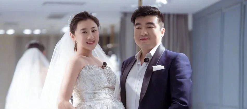 何雯娜老公梁超需要去外地出差,于是邀请自己的妈妈前来照顾老婆