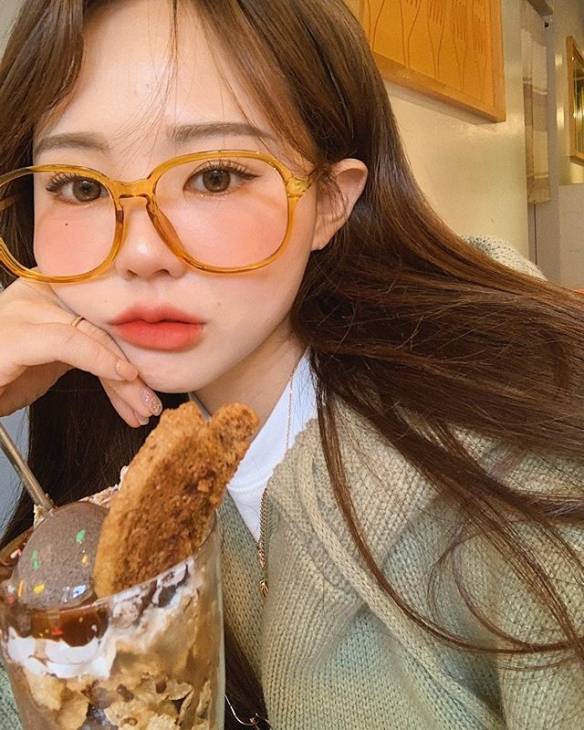 最强童颜驾到!肉感"胸"涌丰满韩国美女「洪瑛琦」