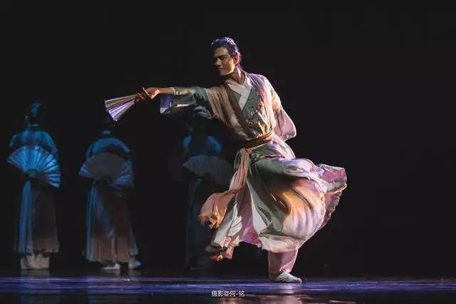 北京舞蹈学院副教授『胡岩』老师助力cdc【cdc舞蹈教育十五周年特辑】