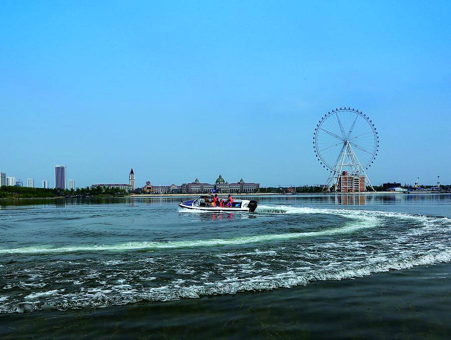 你好多姿多彩的湖滨之夏