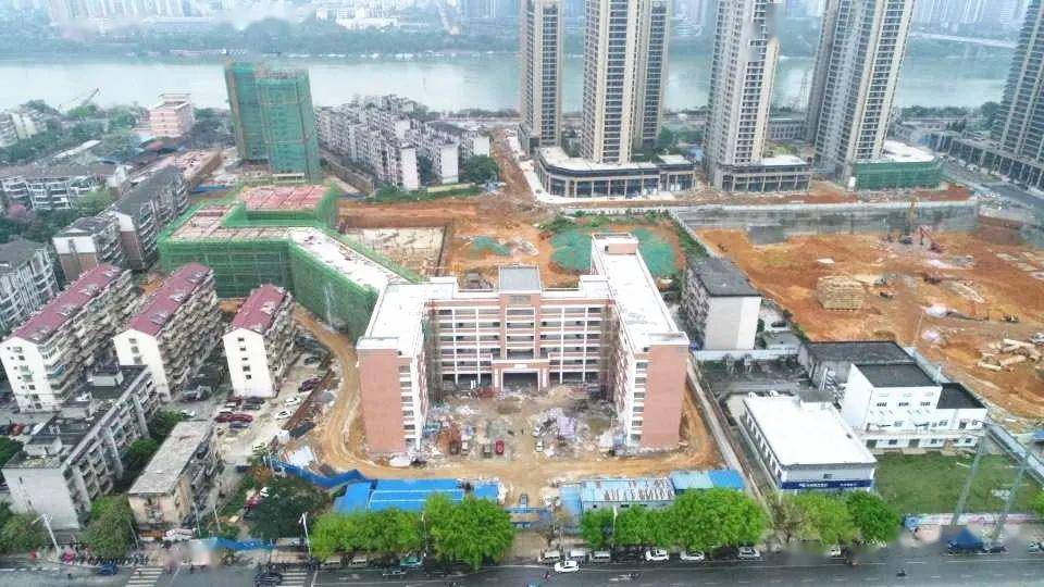 柳州市第十五中学总部(滨江)工程进度图虽然我现在还没有孩子,但光是