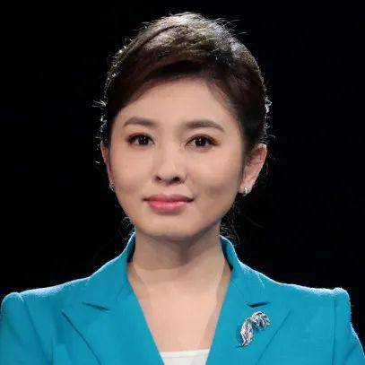 两会云访谈丨小翟专访张常荣稳就业放大招