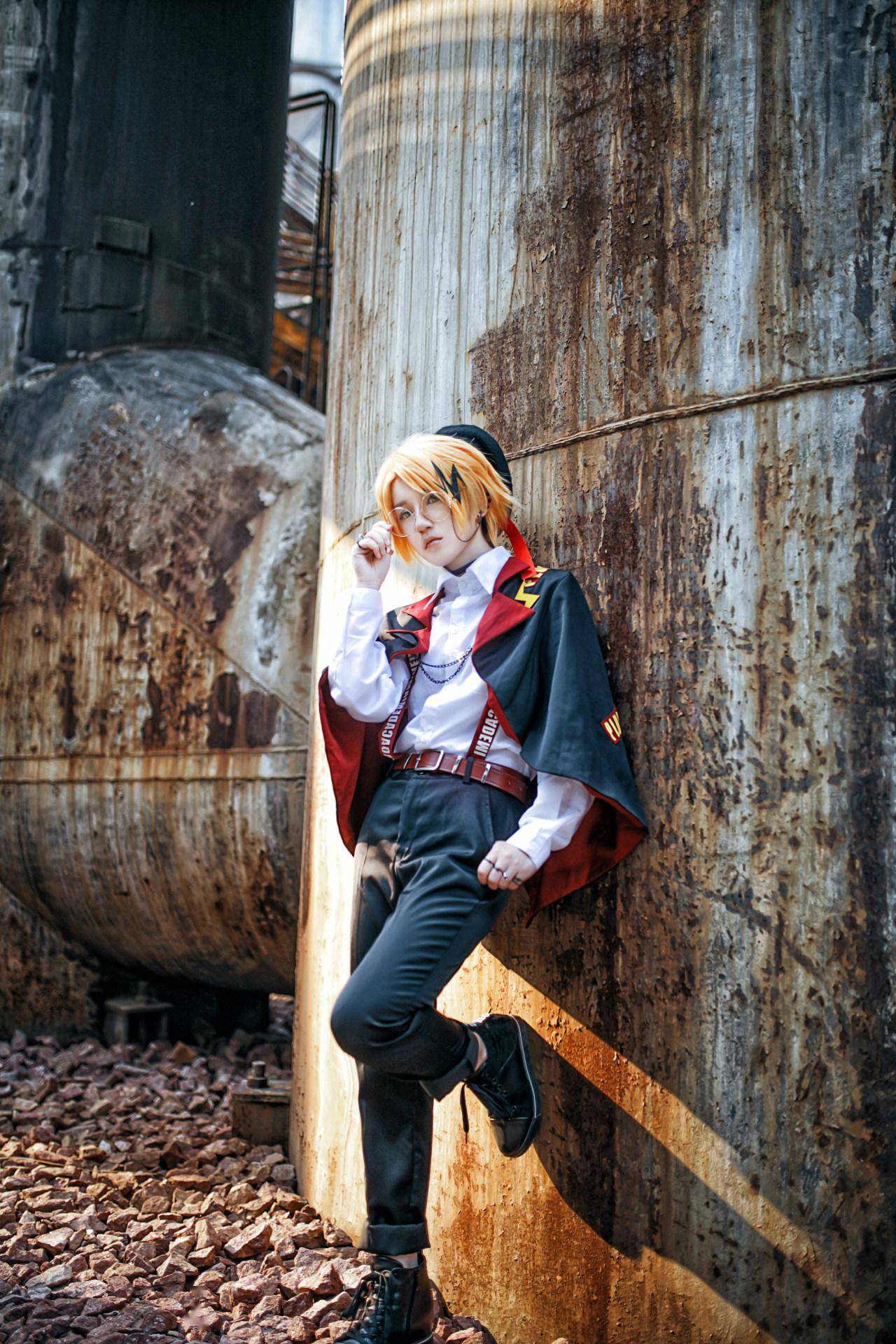 我的英雄学院上鸣电气cosplay