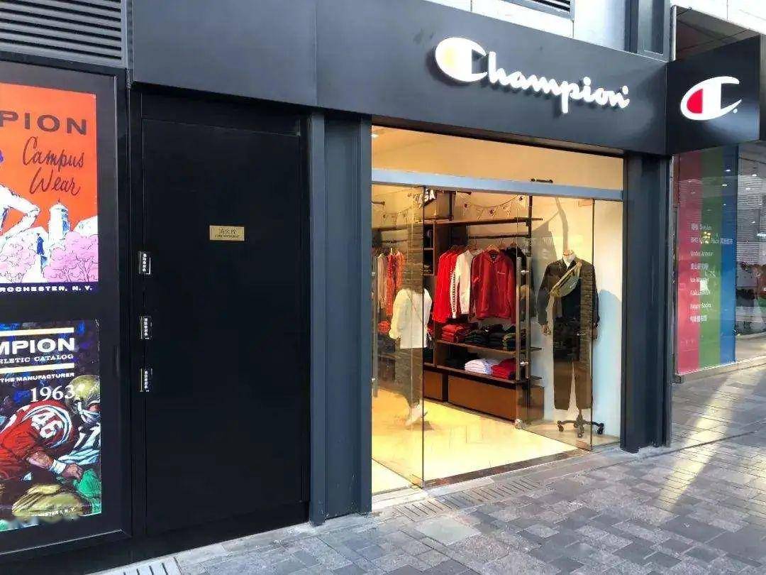 陈冠希为何如此钟爱这个运动潮牌?