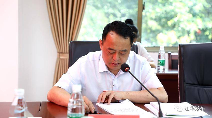 5月26日下午,市委常委,县委书记罗建华到县政协二楼会议室参加县政协