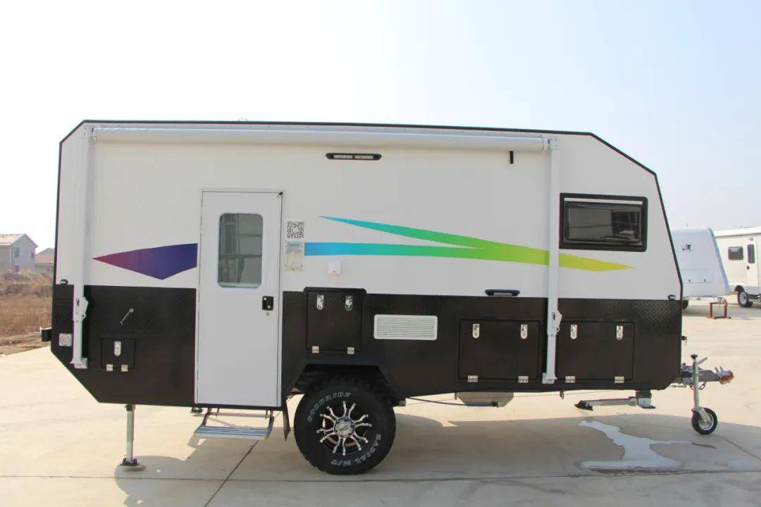 嵘野开拓者专为越野而生的拖挂房车自此高原峡谷山川河流任我开拓