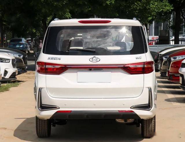 不到7万元长安欧尚长行,网友:在五菱宏光和宝骏730之间的选择