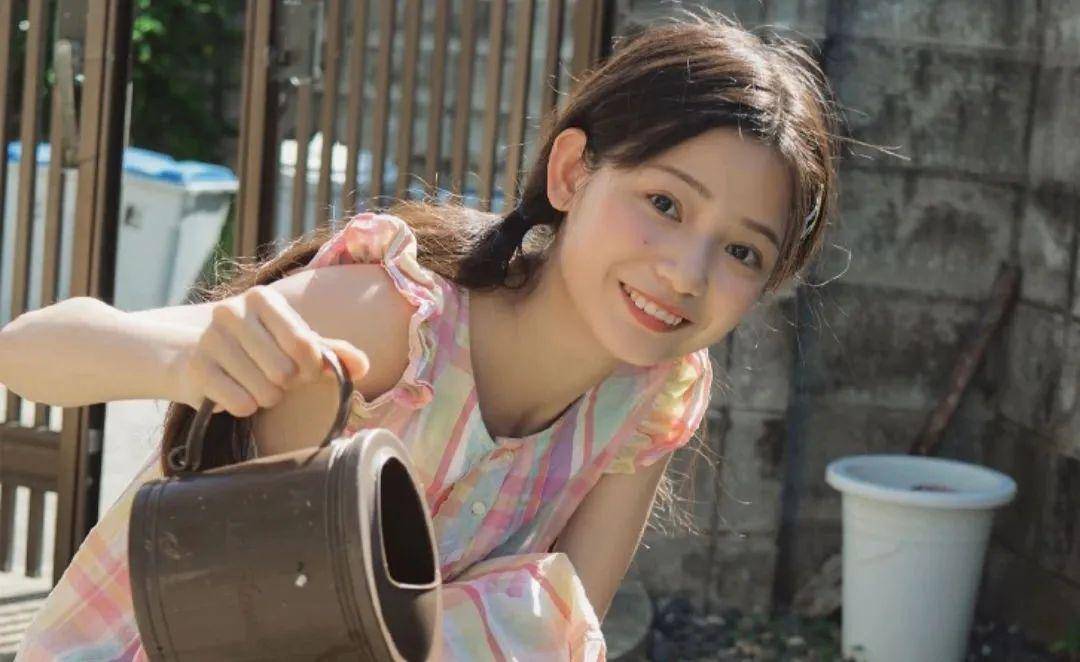 点上边音标即可收听音乐:张津涤《一百个放心》图片:摘自网络小丫头和