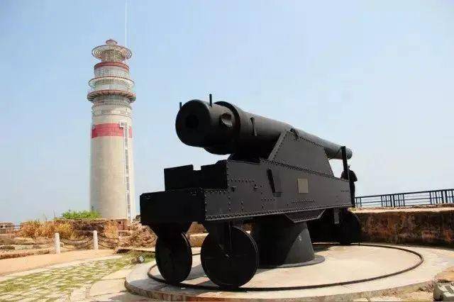 40:抵达位于漳州港的南炮台景区(游览时间:30分钟),南炮台与厦门岛上