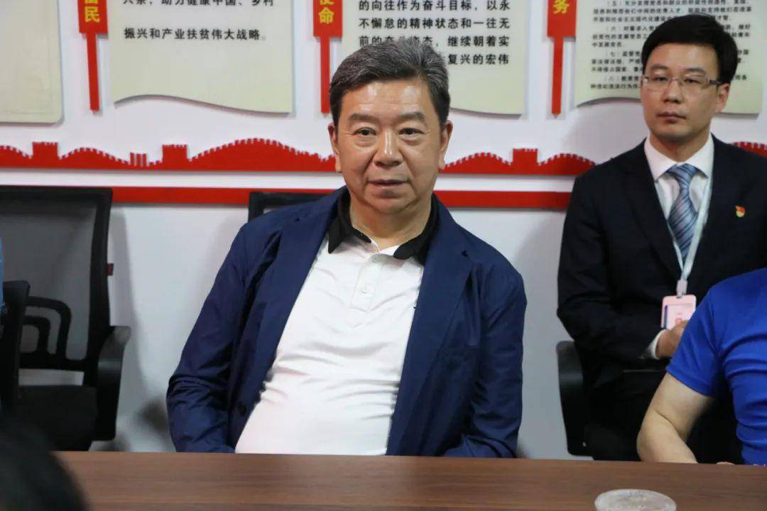 酒泉卫星发射中心夏晓鹏将军一行参观考察黑茶产业研究院