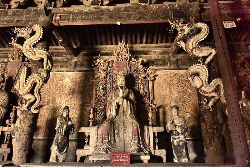 悬塑以及壁画遗存,这些彩塑与壁画包含了丰富的道教内容,同时也是中国