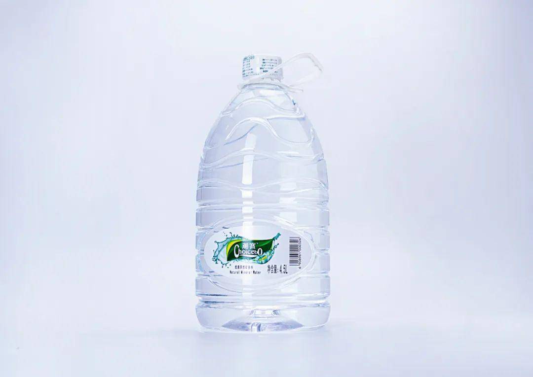 潮宝新成员——4.5l瓶装矿泉水全新上市!