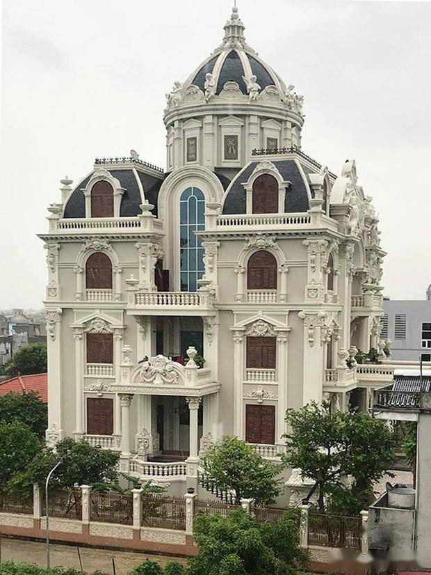 越南土豪花费500亿盾建造豪宅外观犹如欧洲城堡装饰富丽堂皇