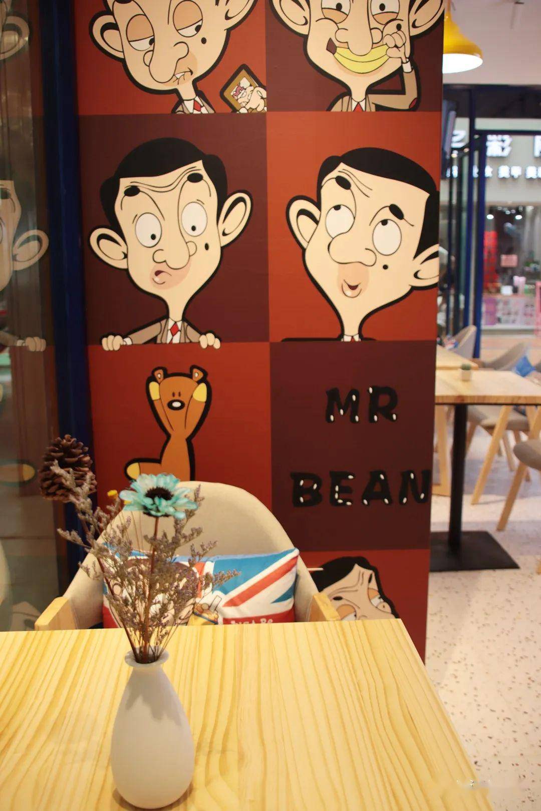 "会笑的奶茶"晋江第①家就在这!满满童年回忆!逗笑30亿人…_憨豆先生