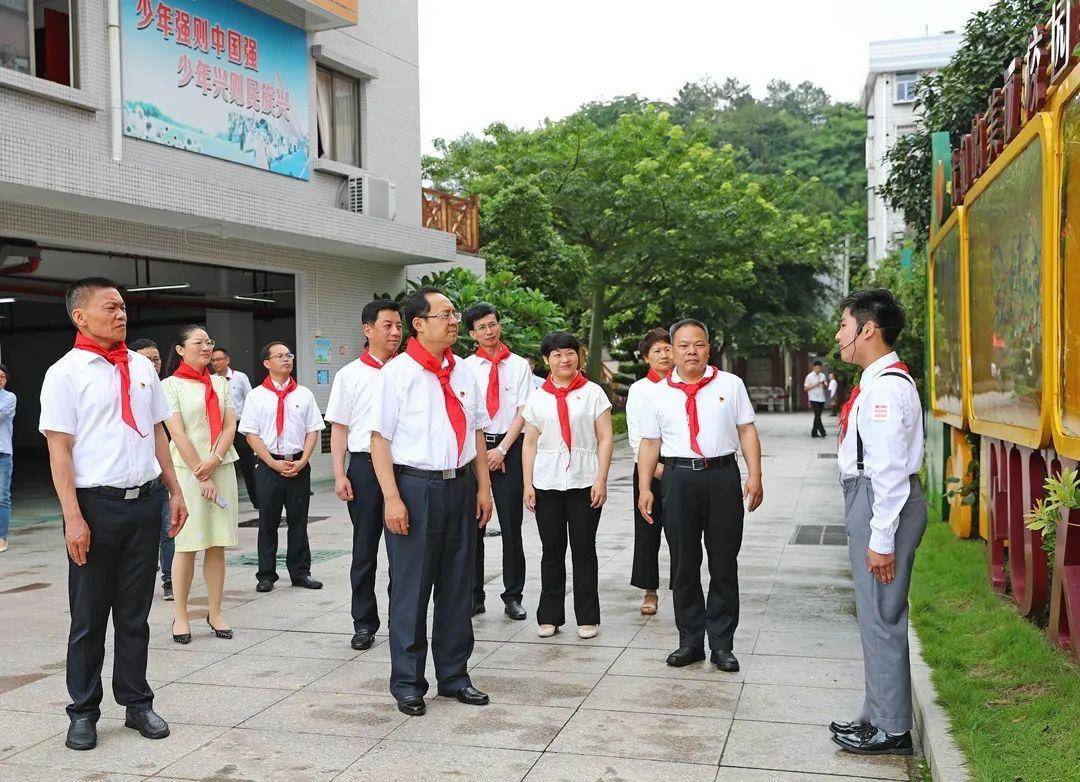 市领导李建成张国旺参加逐梦新时代争做好队员龙岩市少先队庆六一主题