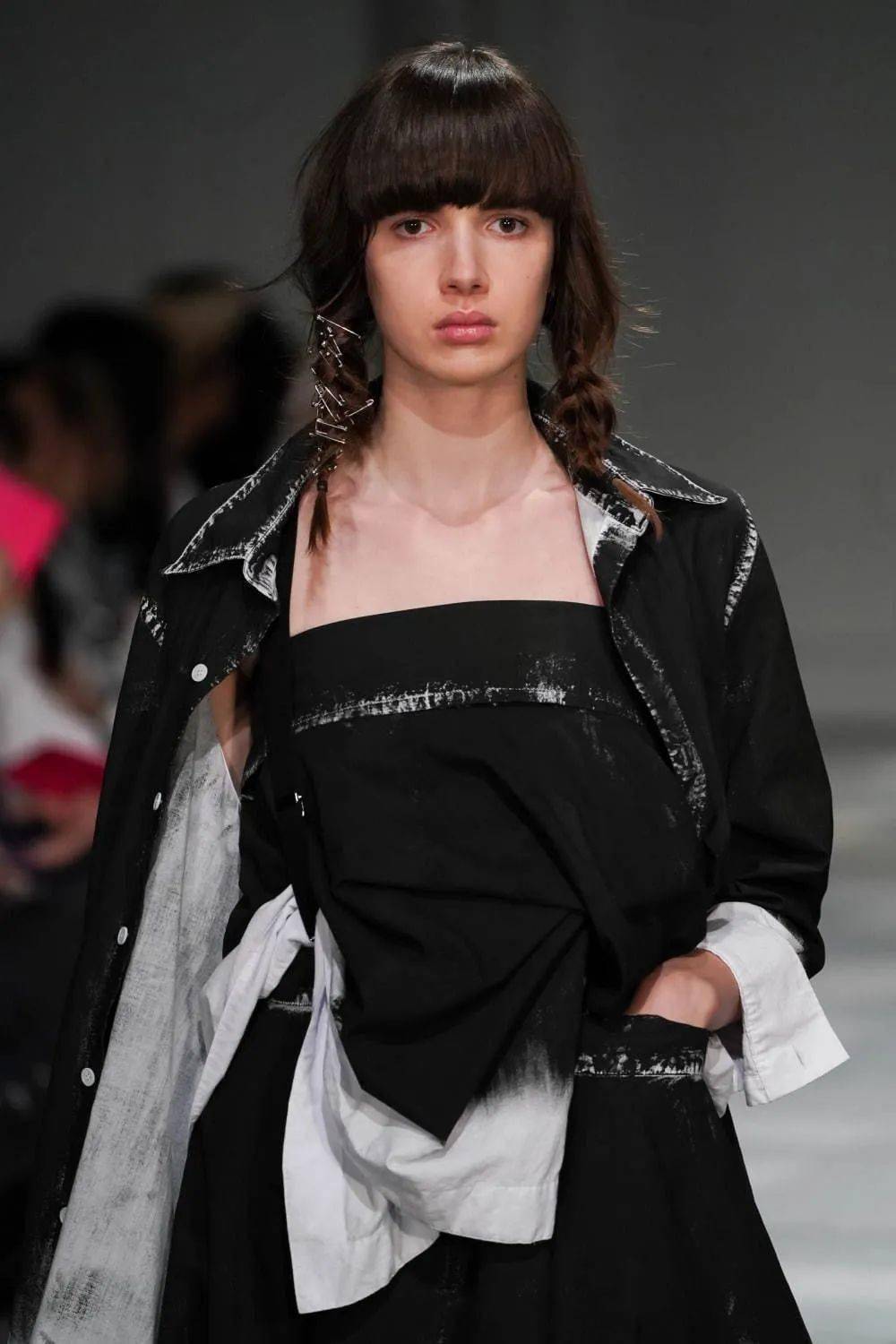 山本里美 黑色 的传承 父亲 传承 Feu 设计员 山本里 丁丁网