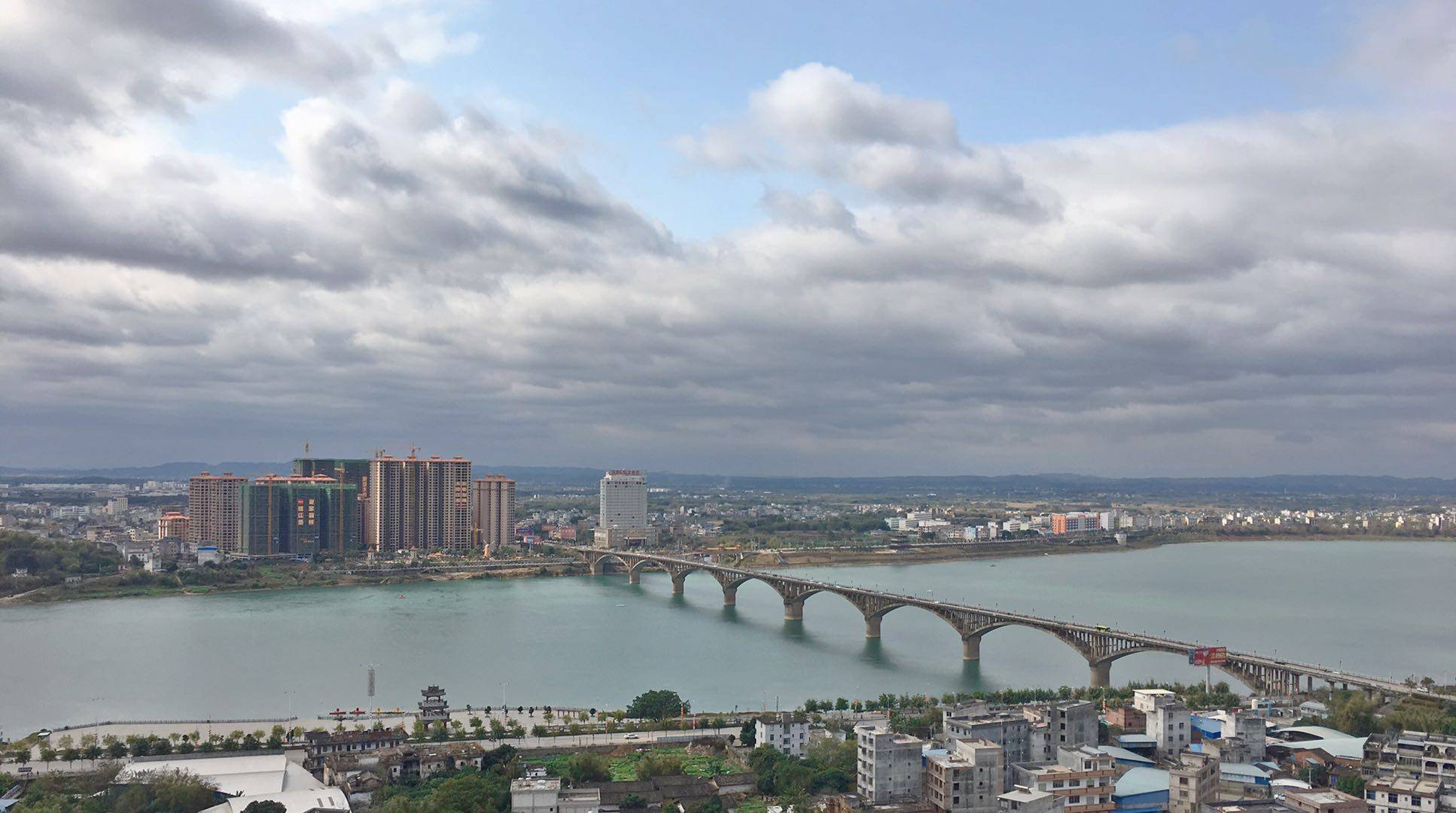 10:47 0 0                  近日,平南警方赶赴广东省韶关市翁源县将