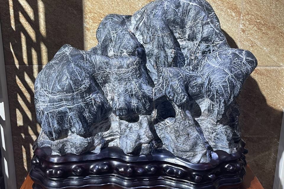 浅谈灵璧石摆放的风水学问题_搜狐网