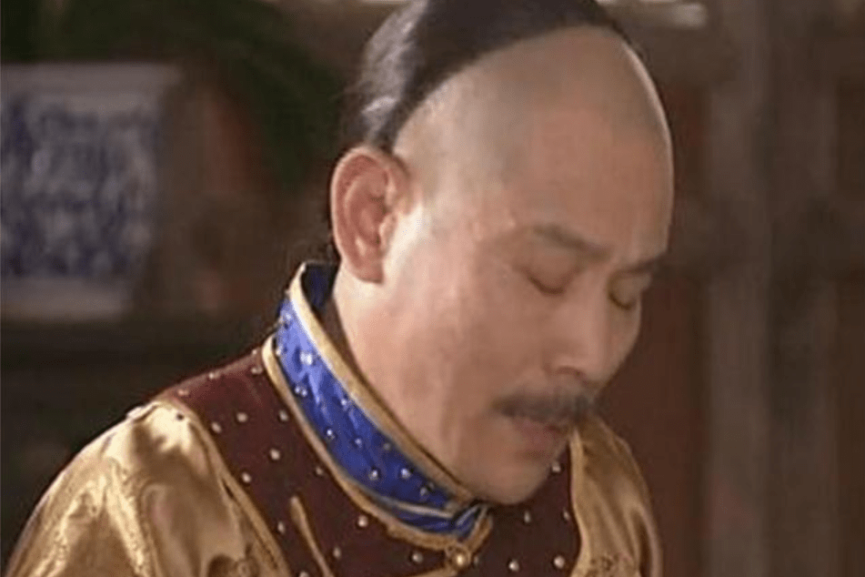 历史上，真的是代善背叛阿巴亥和多尔衮，才让皇太极登上汗位的么
