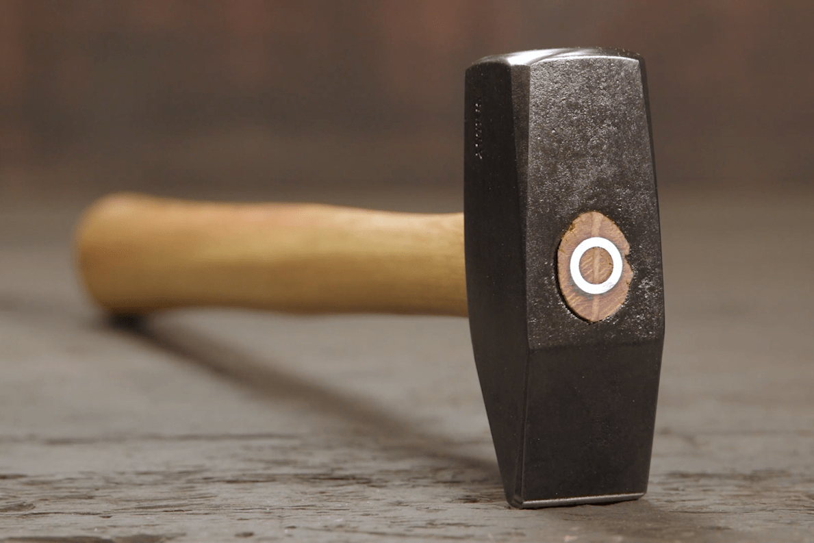 把圆形钢锻造成楔形锤过程看着很解压挺有意思