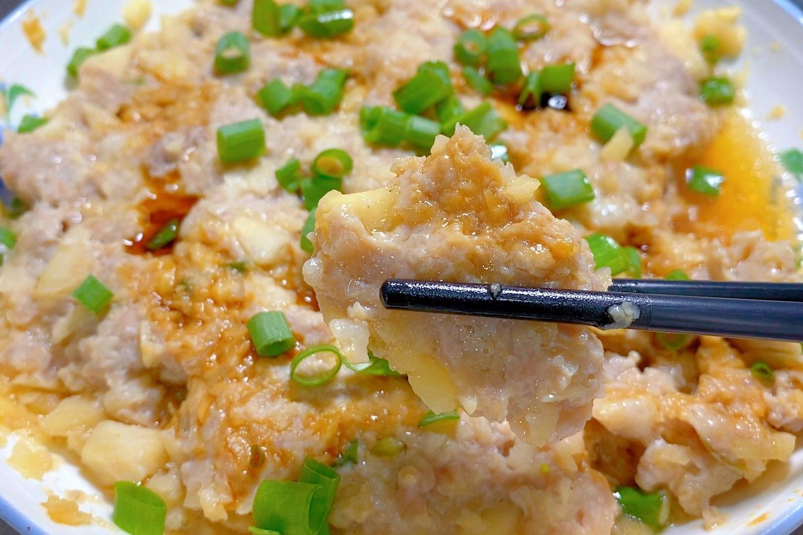 马蹄蒸肉饼,30分钟,鲜甜入味,看似清淡,实则很下饭_马蹄