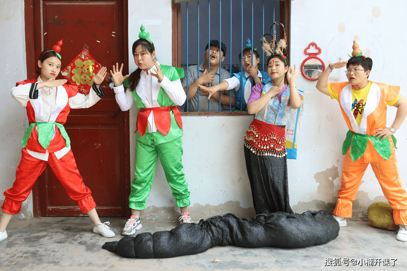 葫芦娃8火娃抓走大娃结果却被蛇精骂哭咋回事