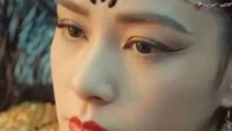 阿娇的出路，还是色相