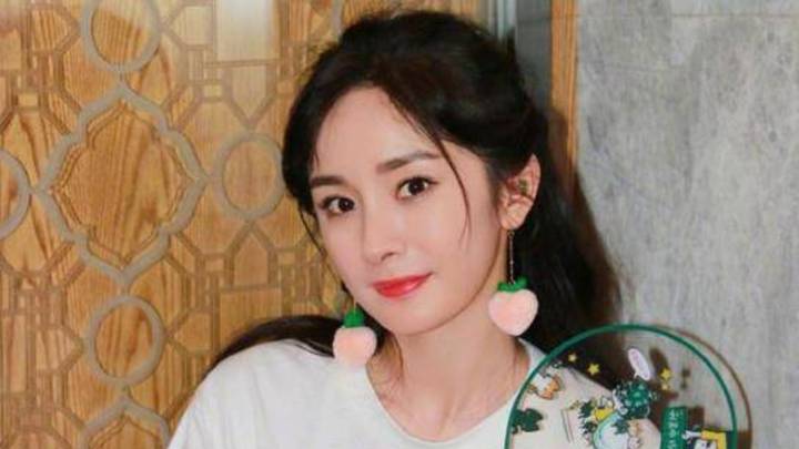 杨幂脸彻底崩了，是因为节目滤镜问题吗？