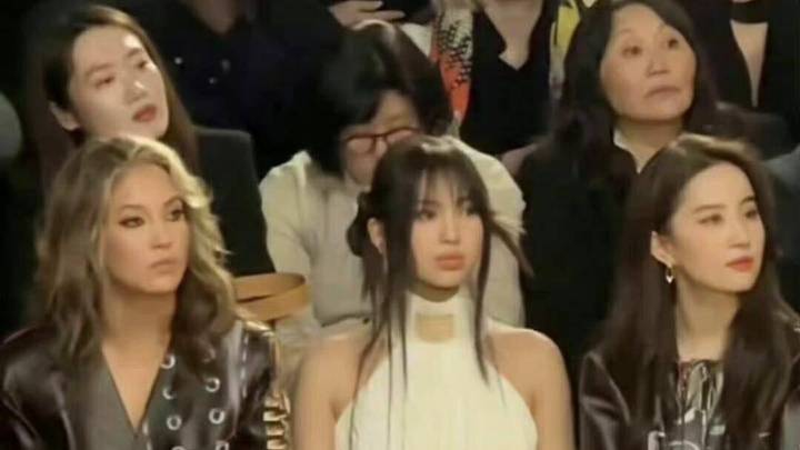 刘亦菲和谷爱凌、未满15岁李惠仁同框看秀，谁的颜值更高？