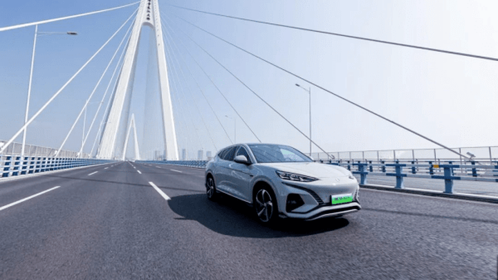 比亚迪宣布12月汽车总销量约34万辆，你认为会持续增长吗？