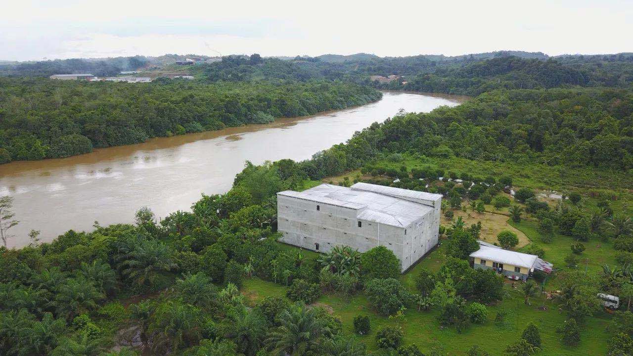 同时,它们也是世界顶级食客公认的燕窝最佳产地,因为这里雨量充沛