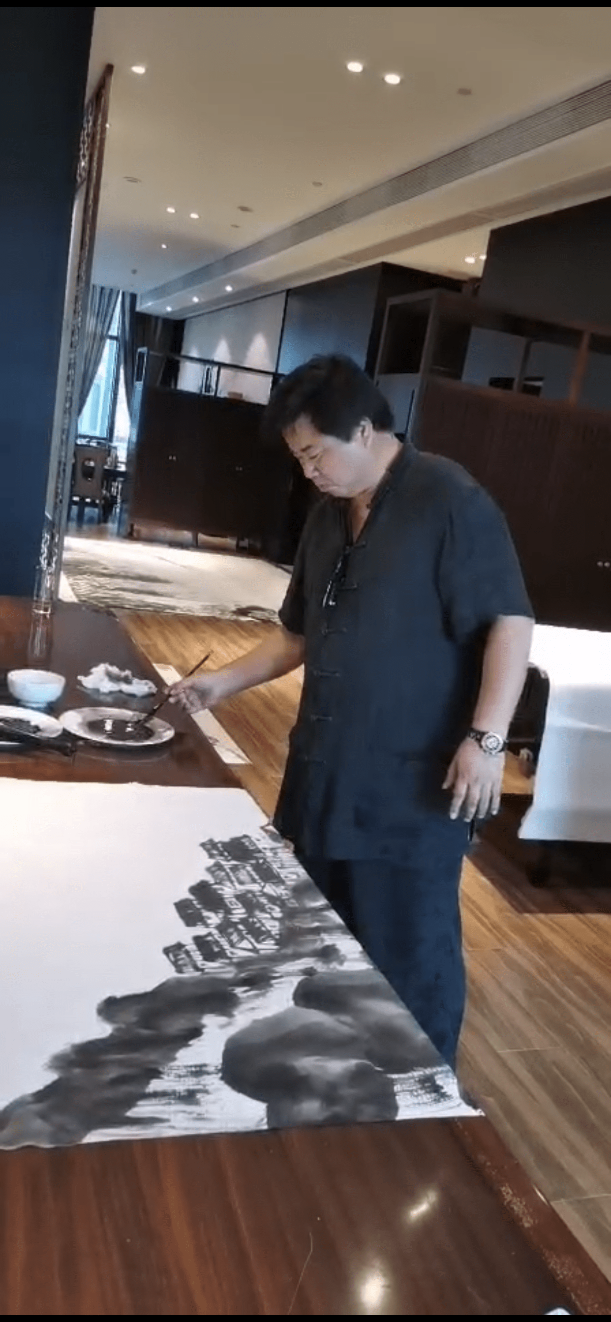 大巧若拙独树一帜朱祖国点亮书画新时代