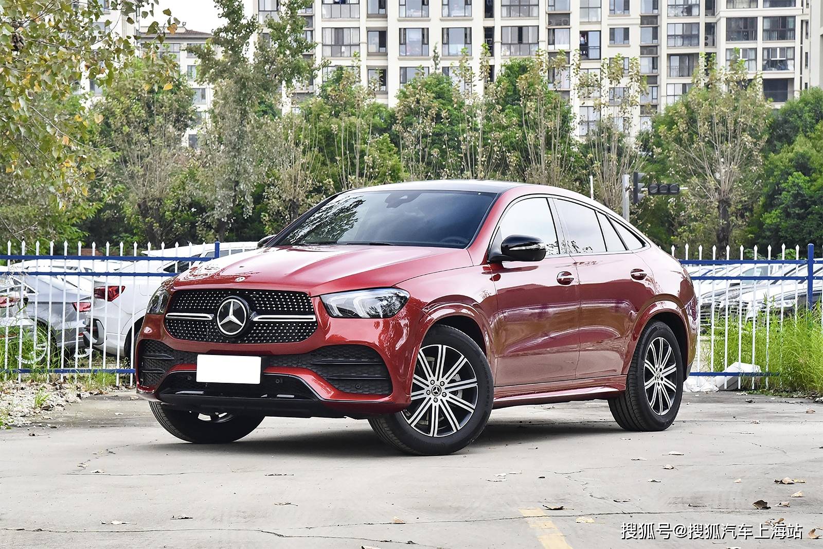 上海奔驰gle轿跑suv最高优惠62万元