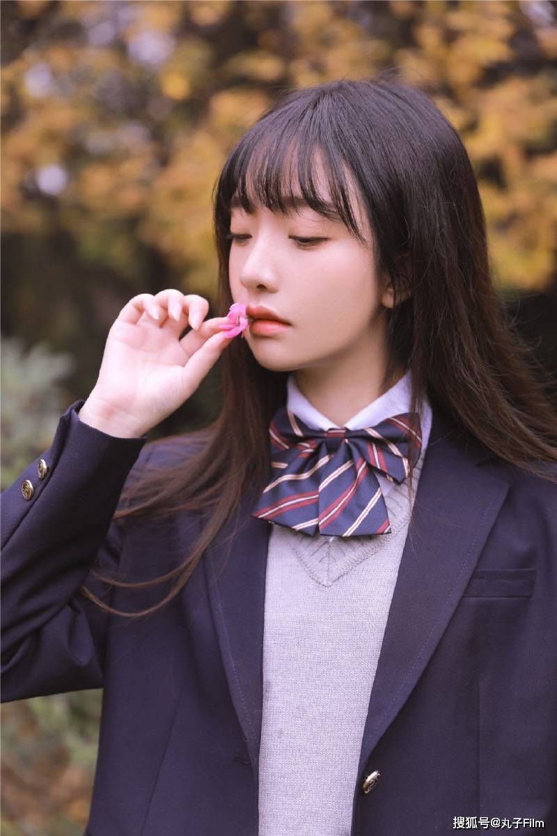 性感美女时尚写真青春靓丽校园女神日系制服清纯甜美可爱