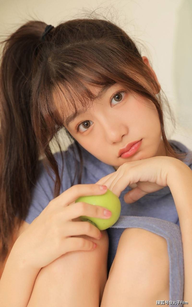 性感美女时尚写真俏皮少女性格古灵精怪可爱清纯甜美