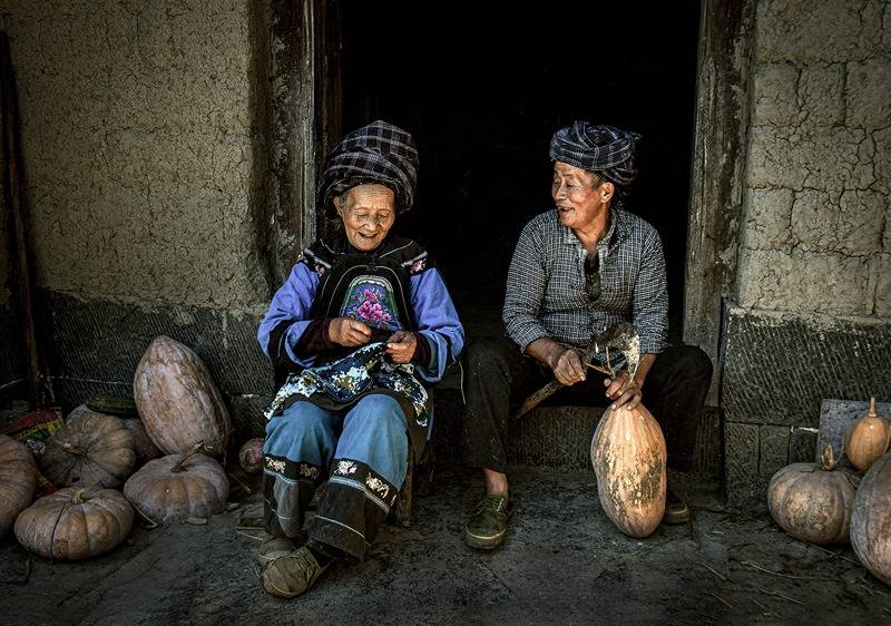 原创一套结婚礼服几十万摄影师走进湘西记录苗人真实生活