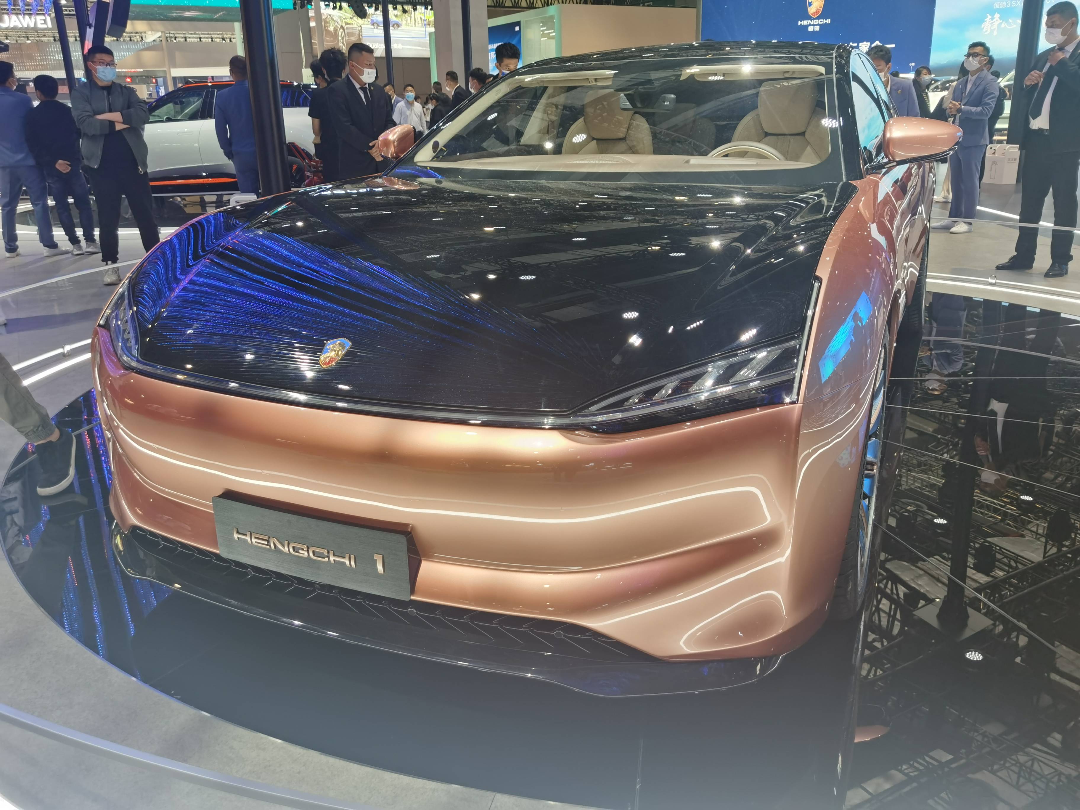 对标奔驰s级!恒驰1亮相上海车展并公布更多参数,预计明年大规模交付