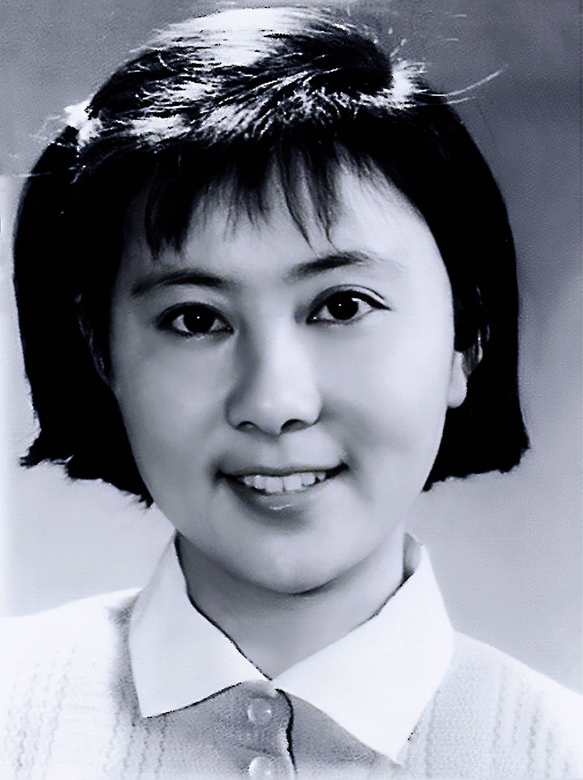 第4期演员训练班,这一期学员除她和陈国军外,还有林强,李显刚,郭碧川