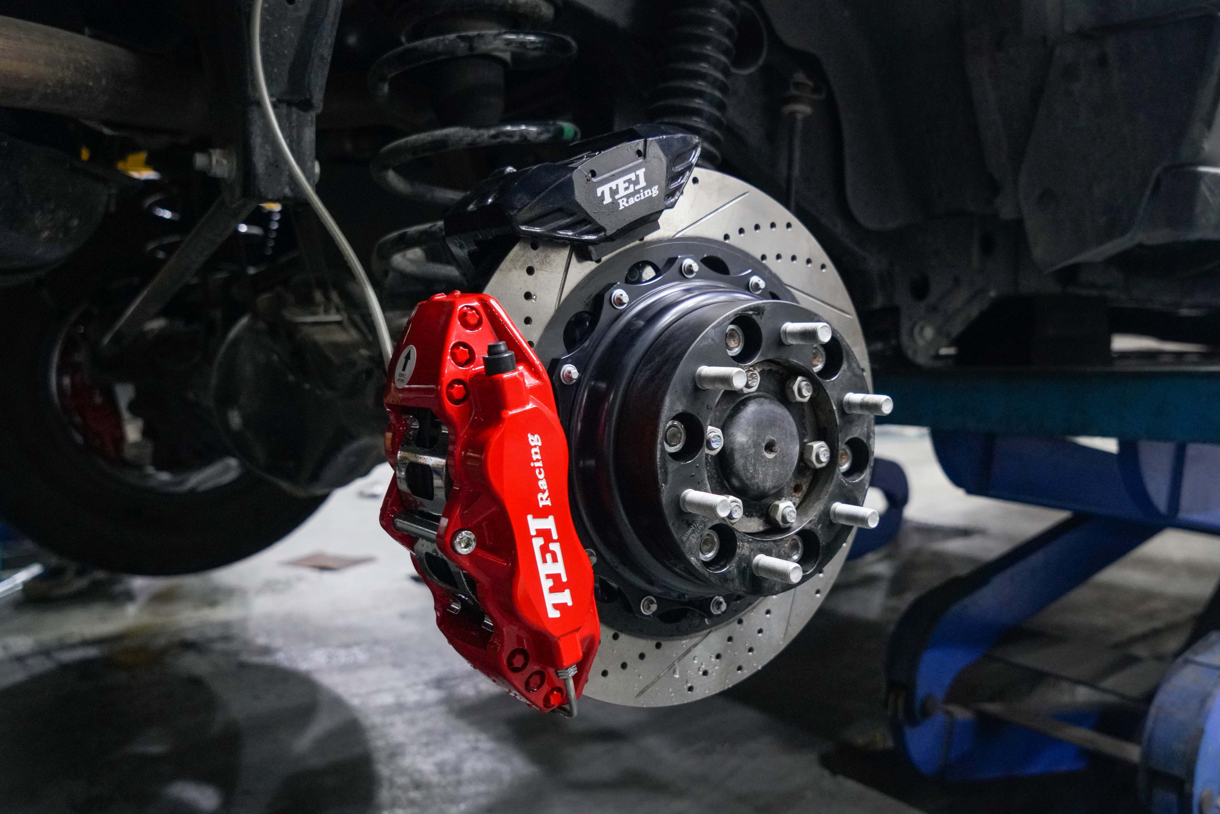后轮刹车改装案例北京bj40改装teiracingp40sr刹车套件
