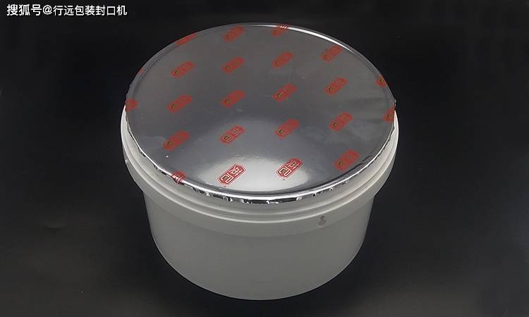 大口径塑料桶装酱菜卷膜密封机 全自动小型食品桶封口机