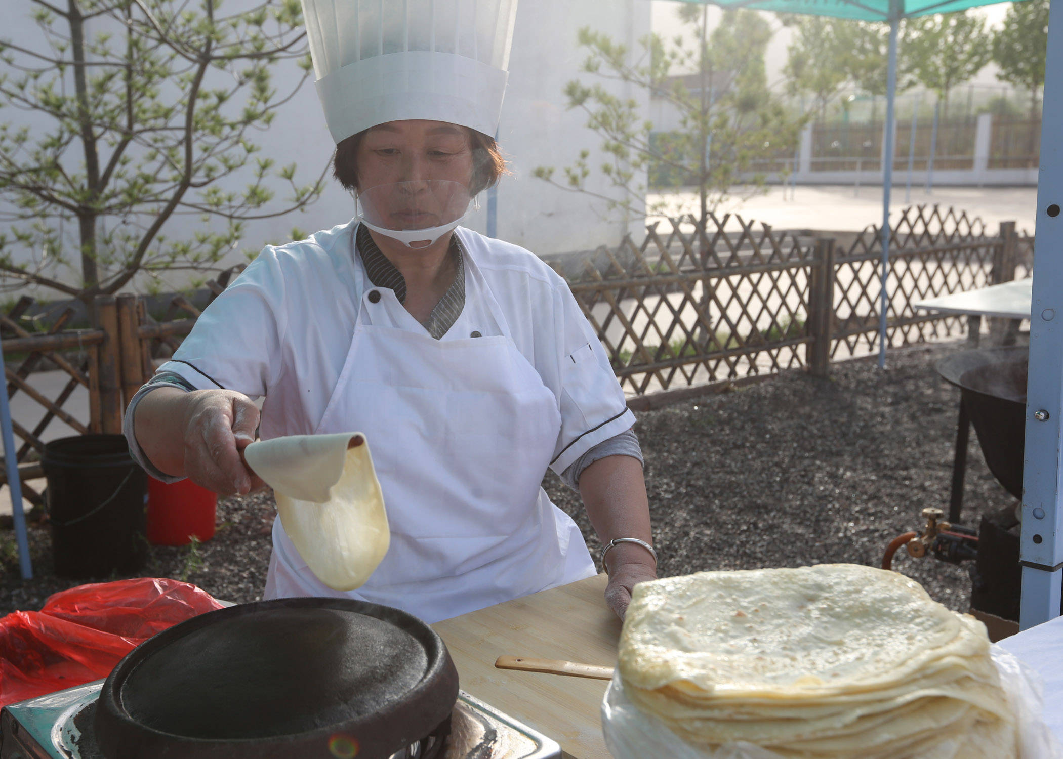 潞城甩饼的做法(潞城甩饼怎么和面)
