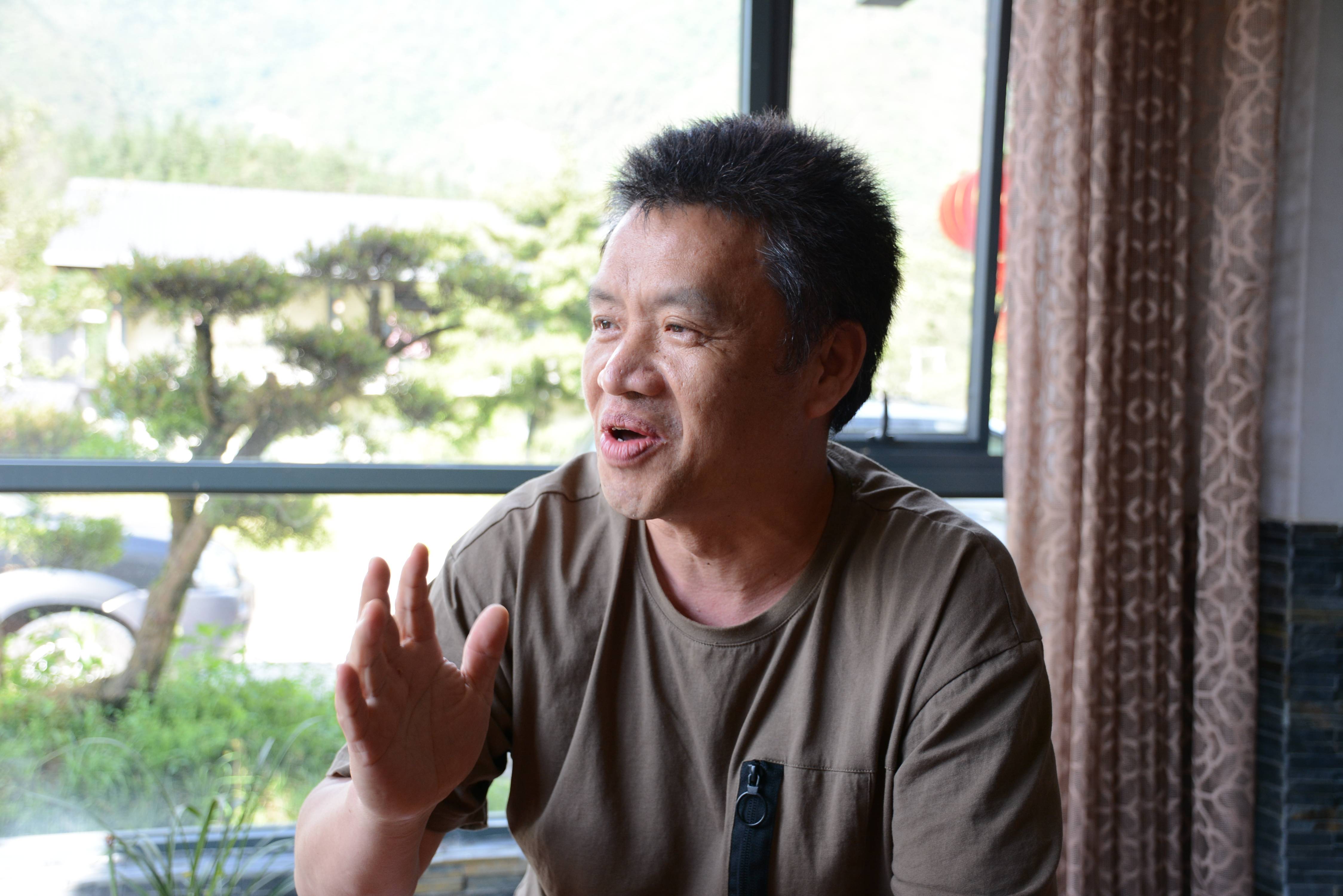 他坚守在武夷山740米高处制茶,用一辈子等候三姐回家