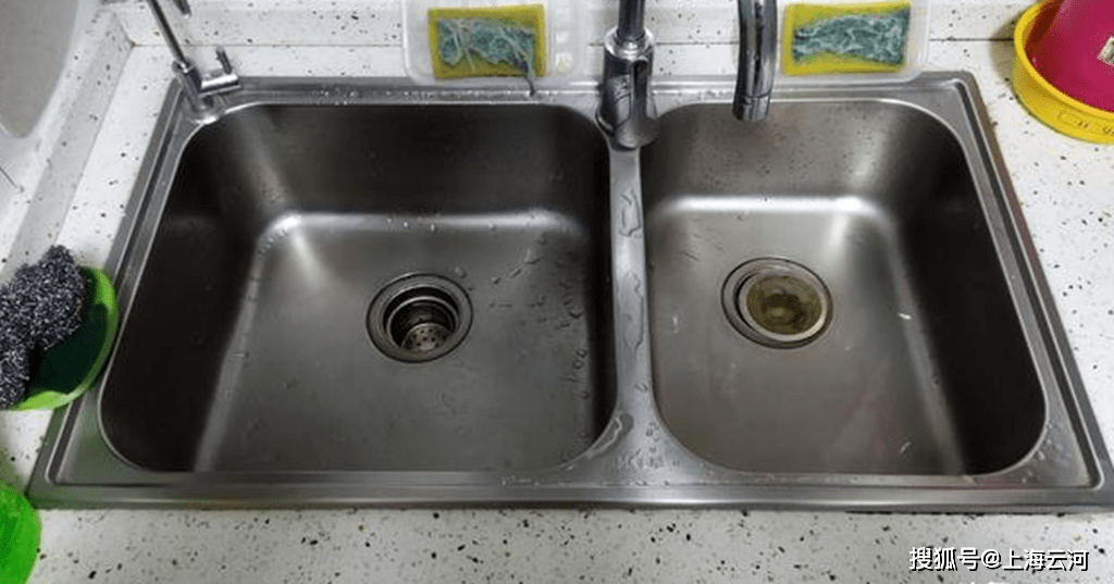 厨房里的水槽 每天都会使用到 只要使用起来顺手便捷 空间