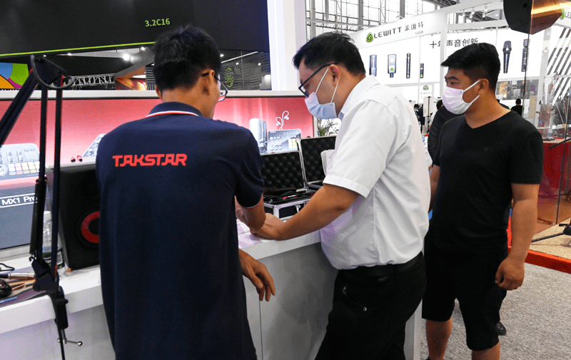 2021广州灯光音响展隆重开展首日得胜展位引众人关注