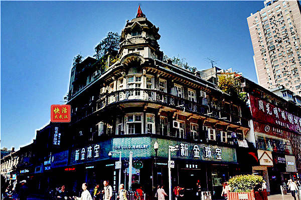 老武汉繁华商业真实写照,江汉路上的老建筑掠影(23图)