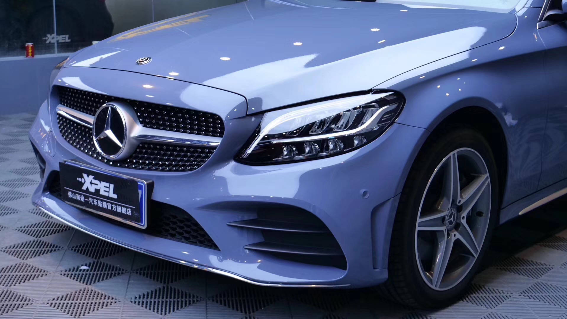 奔驰c260水晶水泥灰车身改色案例