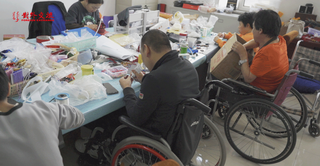 授人以渔内蒙古打造示范园助力残疾人就业创业