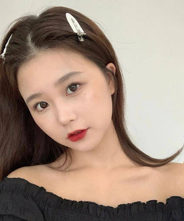 原创圆脸小个子女生也能穿得精致又气质