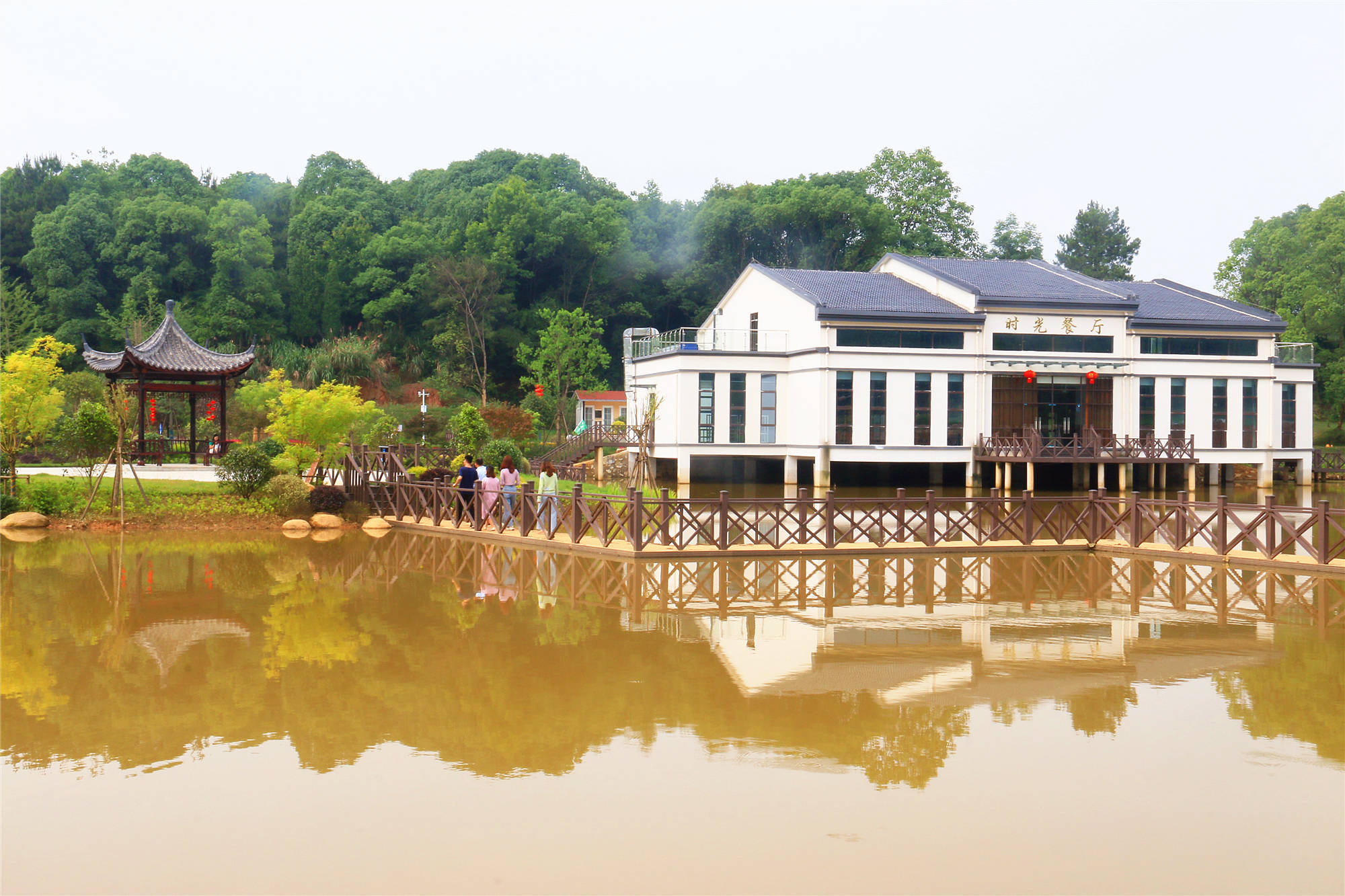 江西万年:越溪田园好风光